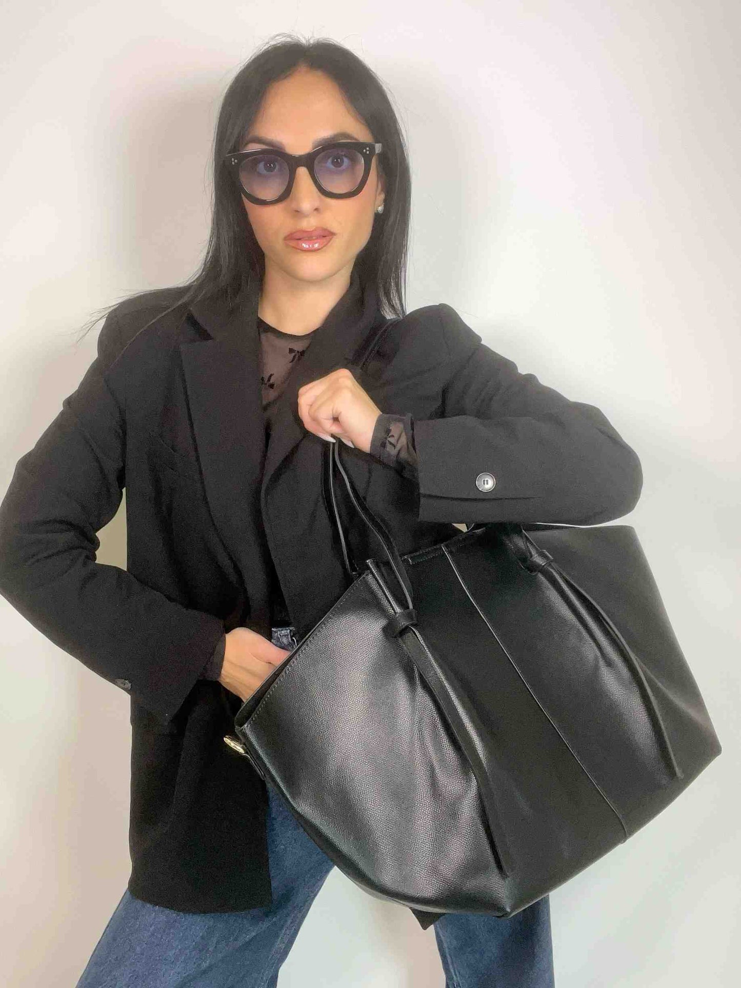 KIM STRUCTURED BAG - BLACK