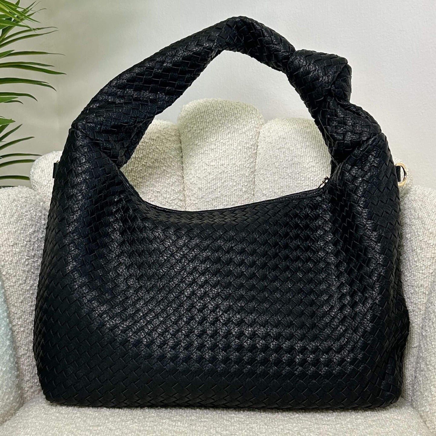 JADE BIG - HOBO BAG BLACK
