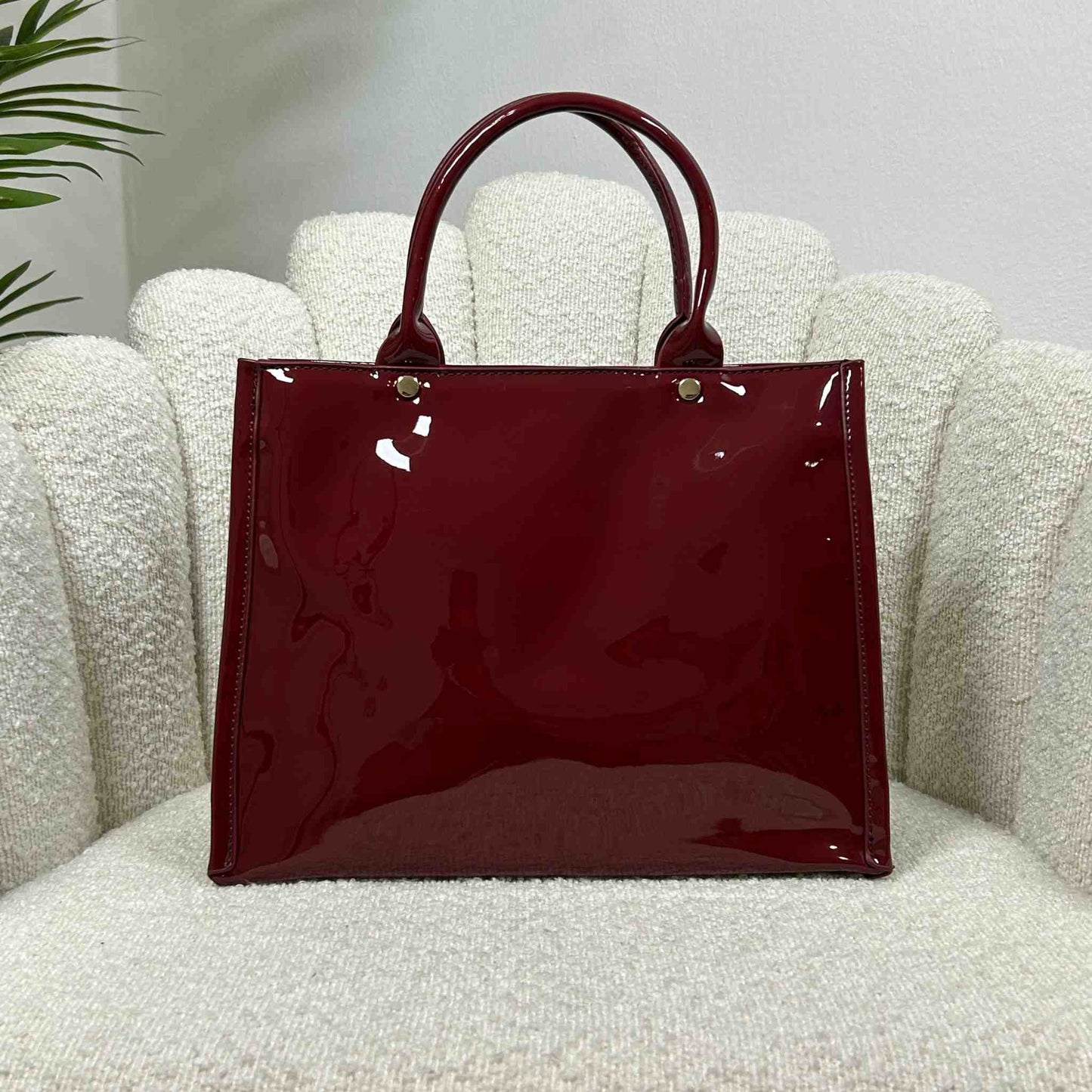 CASSANDRE SHINY TOTE BAG - GLOSSY BURGUNDY