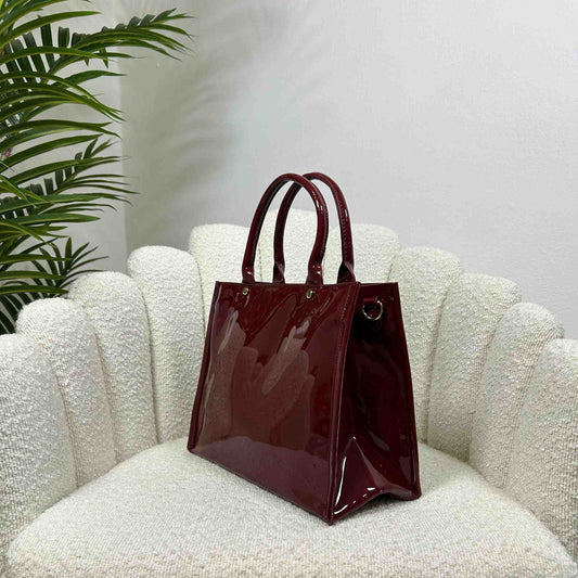CASSANDRE SHINY TOTE BAG - GLOSSY BURGUNDY