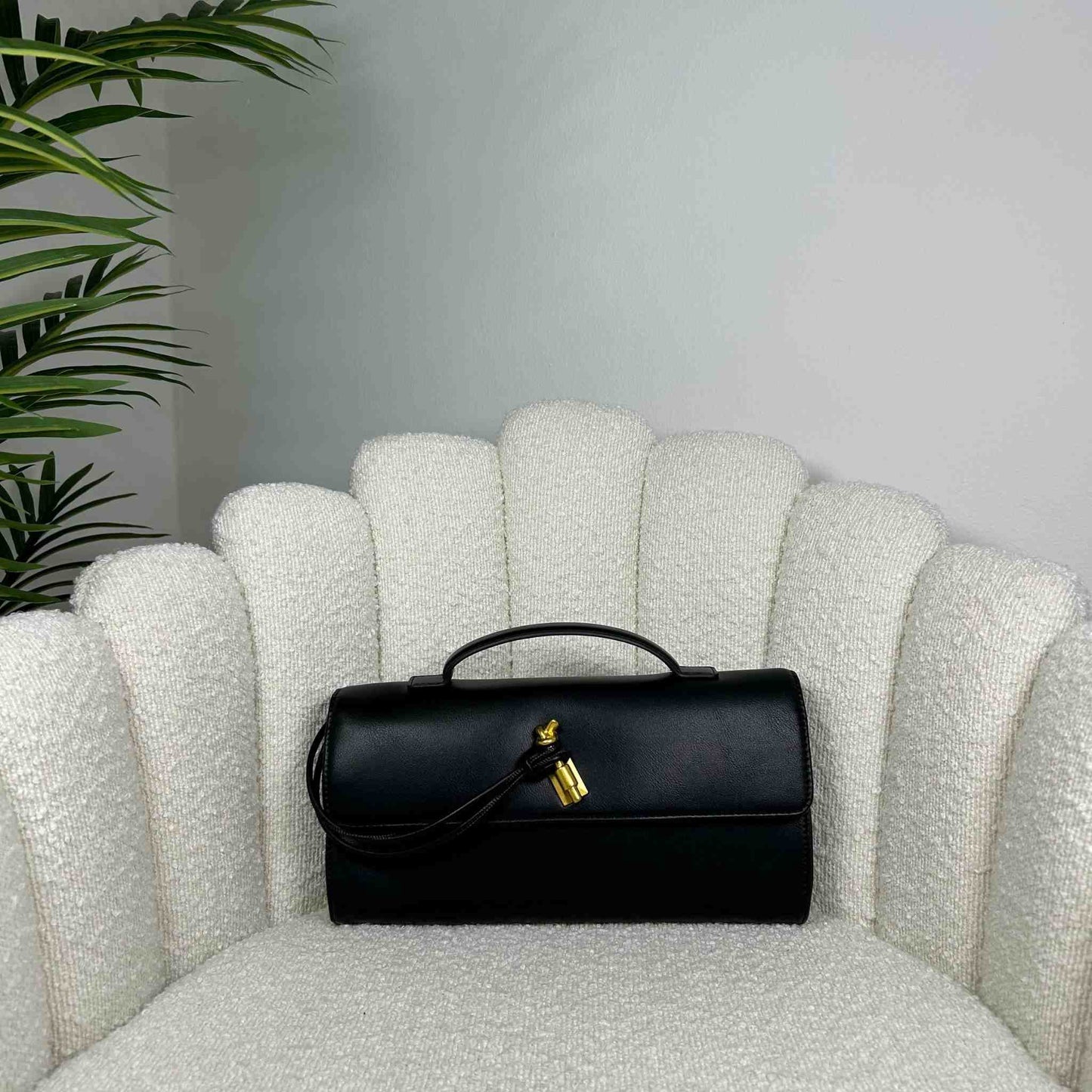 CHLOE CLUTCH BAG - BLACK