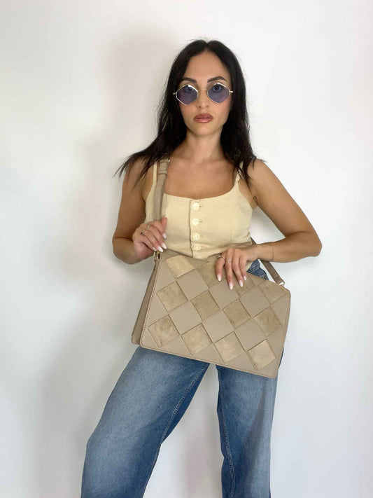 VICTORIA - SQUARE CLUTCH SAND BEIGE