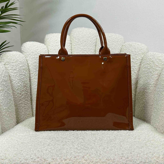 CASSANDRE SHINY TOTE BAG - GLOSSY CARAMEL