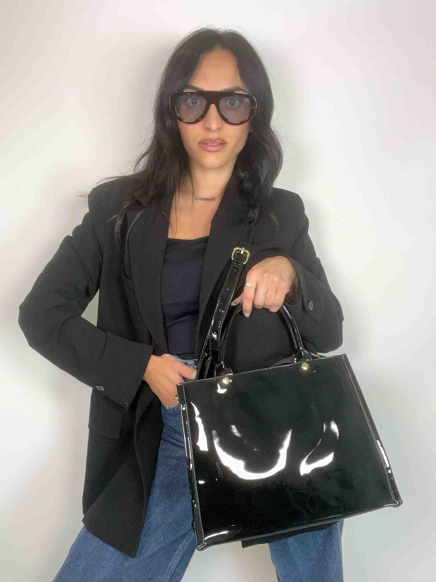 CASSANDRE SHINY TOTE BAG - GLOSSY BLACK