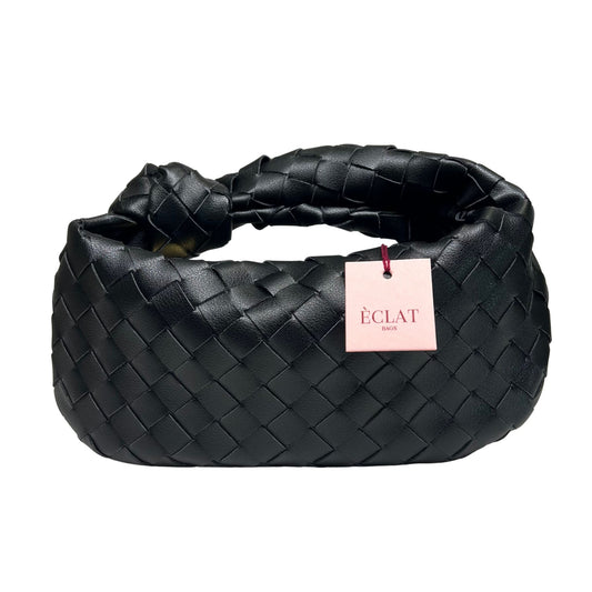 Borsa artigianale a mano nera intrecciata con dettaglio a nodo, modello Knot firmato ÈCLAT.